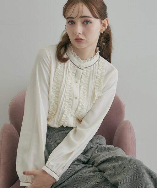 couture brooch（クチュールブローチ）の「【フリル使いが華やか】ピンタック ブラウス（シャツ/ブラウス・レディース・アイボリー/ブラック系/ベビーピンク・38/36/42/40）」の5枚目の写真