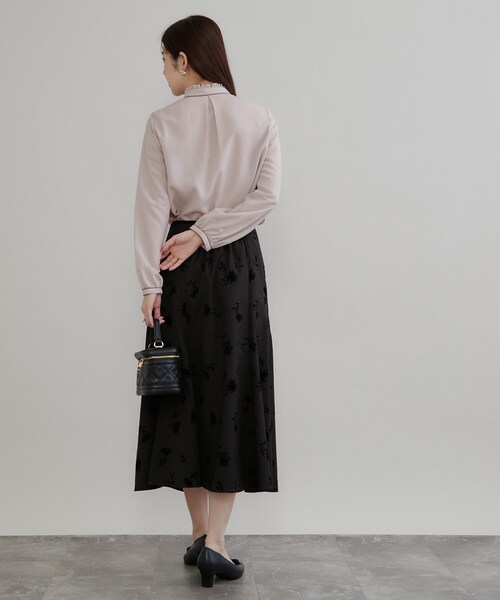 couture brooch（クチュールブローチ）の「【フリル使いが華やか】ピンタック ブラウス（シャツ/ブラウス・レディース・アイボリー/ブラック系/ベビーピンク・38/36/42/40）」の9枚目の写真