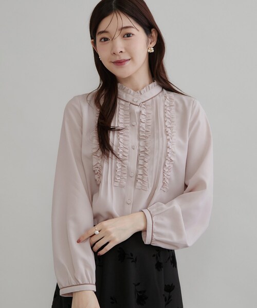 couture brooch（クチュールブローチ）の「【フリル使いが華やか】ピンタック ブラウス（シャツ/ブラウス・レディース・アイボリー/ブラック系/ベビーピンク・38/36/42/40）」の10枚目の写真