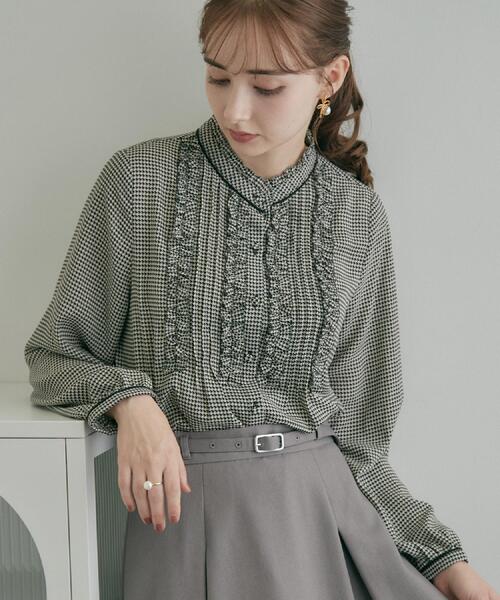couture brooch（クチュールブローチ）の「【フリル使いが華やか】ピンタック ブラウス（シャツ/ブラウス・レディース・アイボリー/ブラック系/ベビーピンク・38/36/42/40）」の21枚目の写真