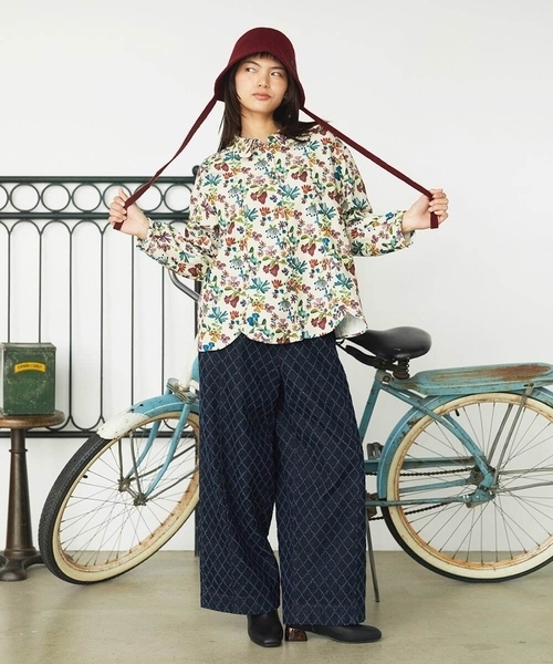Jocomomola(ホコモモラ)の「【先行予約】フラワープリントブラウス(シャツ/ブラウス・レディース・アイボリー・40)」の5枚目の写真