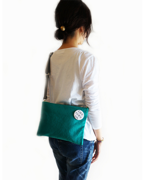 Micsmile（ミックスマイル）の「Micsmile2WAYクラッチバッグ (unisex)（クラッチバッグ・レディース・ブラウン/ネイビー/イエロー/グリーン・フリー）」の3枚目の写真
