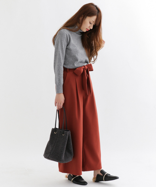 URBAN RESEARCH Sonny Label（アーバンリサーチサニーレーベル）の「Sonny Label ウォッシャブルベーシックタートルニット（ニット/セーター・レディース・オフホワイト/グレー/キャメル/パープル系その他/ブラック・FREE）」の8枚目の写真