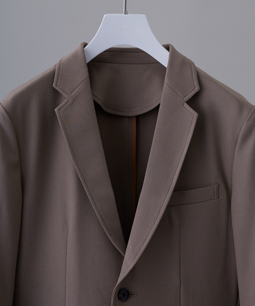 STUDIOUS（ステュディオス）の「サマーCOOLライトジャケット（テーラードジャケット・メンズ・ベージュ/ブラック・1/3/2）」の3枚目の写真