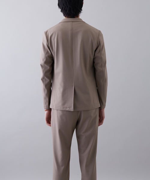 STUDIOUS（ステュディオス）の「サマーCOOLライトジャケット（テーラードジャケット・メンズ・ベージュ/ブラック・1/3/2）」の16枚目の写真