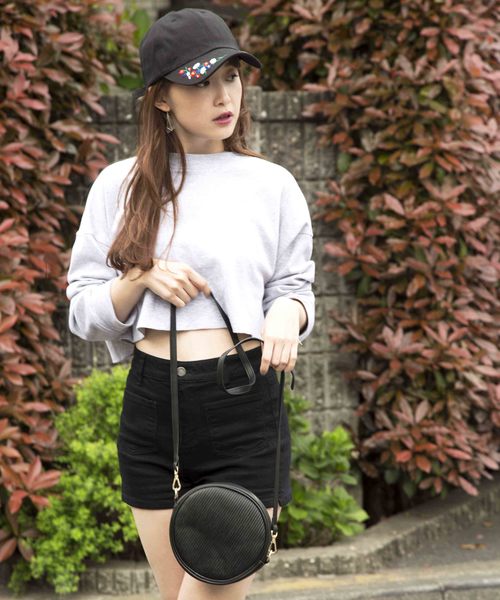 PLAIN CLOTHING(プレーンクロージング)の「ラウンドミニショルダーバッグ【PLAIN CLOTHING】(ショルダーバッグ・レディース・アイボリー/ピンクベージュ/ブラック/グレー・FREE)」の16枚目の写真