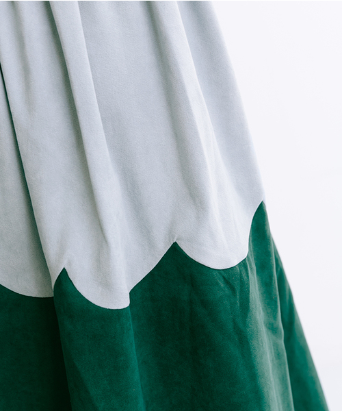 MERLOT（メルロー）の「スエード調スカラップ切替フレアスカート7112（スカート・レディース・ブラウン/グリーン/ネイビー/オレンジ・FREE）」の13枚目の写真