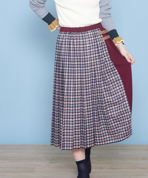 POU DOU DOU（プードゥドゥ）の「チェックキルト風プリーツスカート（スカート・レディース・レッド/ブラウン/ネイビー・3）」の2枚目の写真