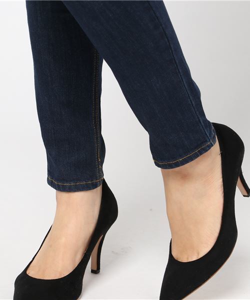 MURUA（ムルーア）の「fit skinnyパンツ（デニムパンツ・レディース・ブルー/インディゴブルー・0/1/2）」の7枚目の写真