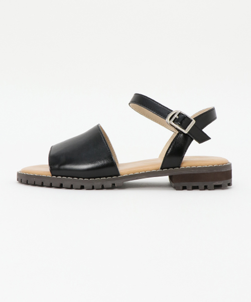 ikka（イッカ）の「フラットプレーンサンダル（サンダル・レディース・シルバー/ブラック・LARGE/MEDIUM）」の4枚目の写真