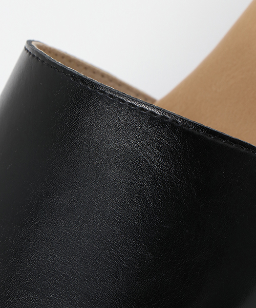 ikka（イッカ）の「フラットプレーンサンダル（サンダル・レディース・シルバー/ブラック・LARGE/MEDIUM）」の13枚目の写真