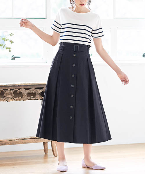 Pierrot(ピエロ)の「ベルト付きロングトレンチスカート(スカート・レディース・ベージュ/ベージュ系その他/ネイビー/ライトベージュ/カーキ・M/L)」の1枚目の写真