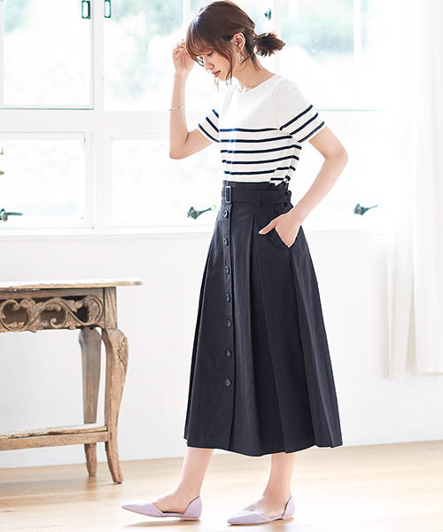 Pierrot(ピエロ)の「ベルト付きロングトレンチスカート(スカート・レディース・ベージュ/ベージュ系その他/ネイビー/ライトベージュ/カーキ・M/L)」の12枚目の写真