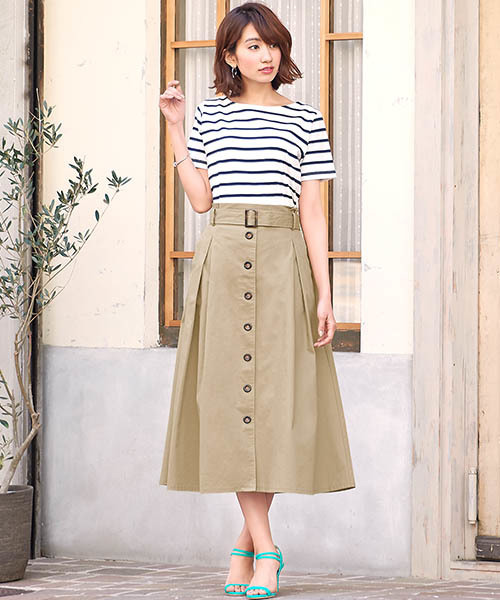 Pierrot(ピエロ)の「ベルト付きロングトレンチスカート(スカート・レディース・ベージュ/ベージュ系その他/ネイビー/ライトベージュ/カーキ・M/L)」の17枚目の写真