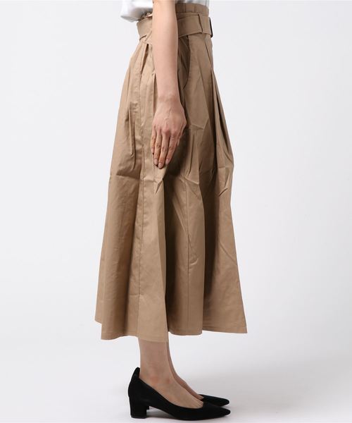 Pierrot(ピエロ)の「ベルト付きロングトレンチスカート(スカート・レディース・ベージュ/ベージュ系その他/ネイビー/ライトベージュ/カーキ・M/L)」の7枚目の写真