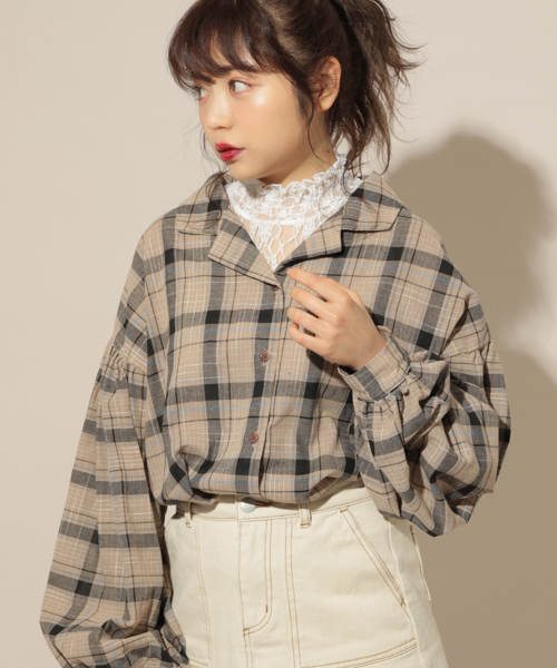 apres jour（アプレジュール）の「アソート袖ボリューム開襟シャツ【ZOZOTOWN限定アイテム】（シャツ/ブラウス・レディース・ベージュ/ライトグリーン/サックスブルー/マスタード/ライトブルー/ピンク/アイボリー/ダークブルー・フリー）」の3枚目の写真