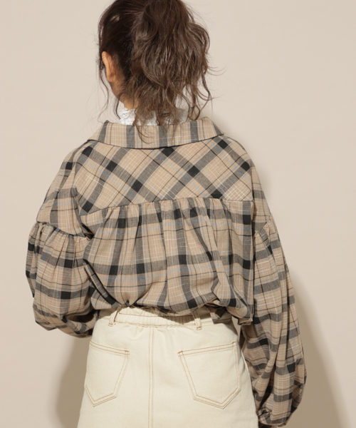 apres jour（アプレジュール）の「アソート袖ボリューム開襟シャツ【ZOZOTOWN限定アイテム】（シャツ/ブラウス・レディース・ベージュ/ライトグリーン/サックスブルー/マスタード/ライトブルー/ピンク/アイボリー/ダークブルー・フリー）」の13枚目の写真