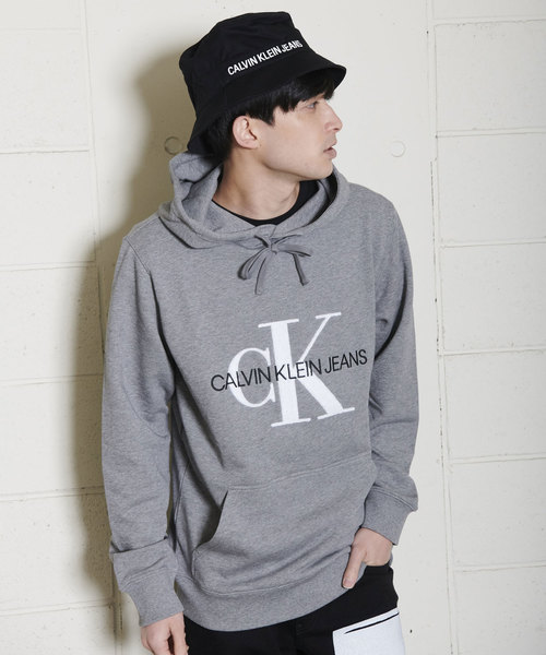 Calvin Klein Jeans（カルヴァンクラインジーンズ）の「ロゴ パーカー（パーカー・メンズ・ブラック/グレー/ブルー・S/M/L/XL）」の9枚目の写真