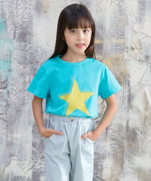 Bee des Bee(ビーデスビー)の「半袖プリントTシャツ(Tシャツ/カットソー・キッズ・ホワイト/ブラック/グレー/チャコール/ミント/ダークグリーン/グリーン/レッド/サックスブルー/ブラウン/イエロー/ネイビー/パープル/エメラルド/グリーン系その他/杢グレー/オレンジ/カーキ/ブラック系その他/ホワイト系その他/ワイン/ライトイエロー/グリーン系その他2/ベージュ・110cm/100cm/120cm/130cm/140cm/150cm)」の14枚目の写真