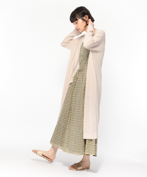LAKOLE（ラコレ）の「【マシーンウォッシャブル】12Gリネン混ロングカーディガン / LAKOLE（カーディガン/ボレロ・レディース・ダークブラウン/ブラック/ライトグレー・FREE）」の2枚目の写真