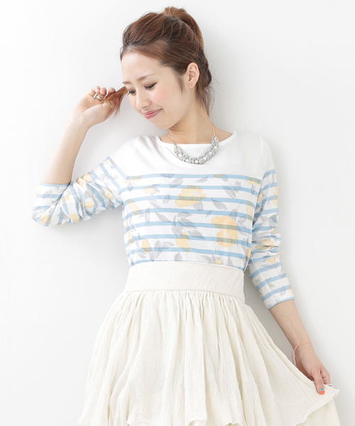 Ray BEAMS(レイビームス)の「○Ray BEAMS / フラワープリント ボーダー ボートネック Tシャツ(Tシャツ/カットソー・レディース・レッド/イエロー・ONE SIZE)」の1枚目の写真