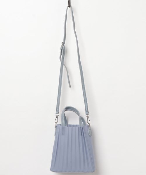 CURI BISCUI（キュリ　ビスキュイ）の「ポーチ付き合皮トート（トートバッグ・レディース・ブラック/オフホワイト/ブルー/ベージュ・FREE）」の4枚目の写真