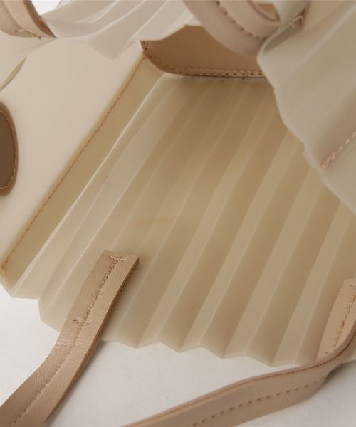 CURI BISCUI（キュリ　ビスキュイ）の「ポーチ付き合皮トート（トートバッグ・レディース・ブラック/オフホワイト/ブルー/ベージュ・FREE）」の7枚目の写真