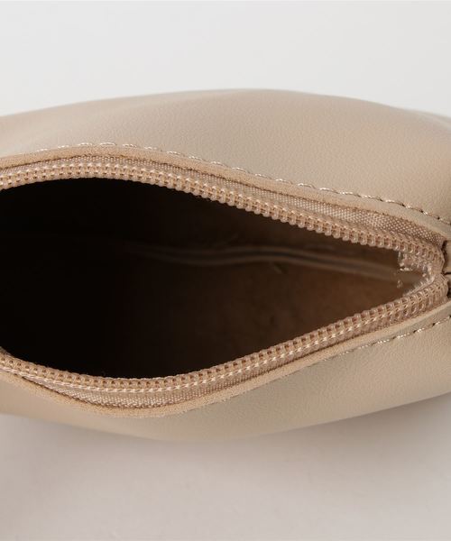 CURI BISCUI（キュリ　ビスキュイ）の「ポーチ付き合皮トート（トートバッグ・レディース・ブラック/オフホワイト/ブルー/ベージュ・FREE）」の8枚目の写真