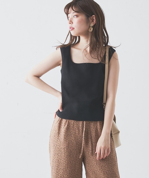 natural couture（ナチュラルクチュール）の「ワッフルスクエアタンク（タンクトップ・レディース・ブラック/ブラウン/レッド/オフホワイト・FREE）」の14枚目の写真
