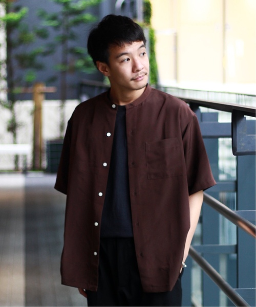 417 EDIFICE（フォーワンセブンエディフィス）の「ソフトファイユ バンドカラー ショートスリーブシャツ（シャツ/ブラウス・メンズ・チャコールグレー/ブラウン/キャメル・SMALL/MEDIUM/LARGE）」の2枚目の写真