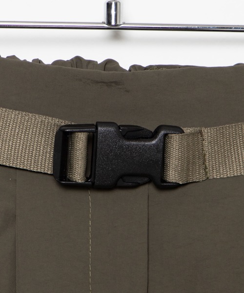 DING(ディング)の「DING/【2点セット】ベルト付きカーゴパンツ(カーゴパンツ・レディース・ブラック/カーキ・FREE)」の10枚目の写真