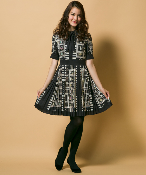 DOLLY GIRL BY ANNA SUI（ドーリーガール バイ アナ スイ）の