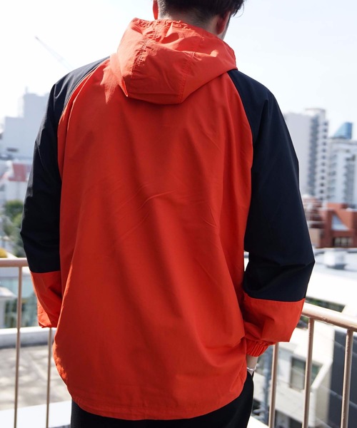 Champion(チャンピオン)の「【CHAMPION/チャンピオン】ナイロンアノラックパーカ- C3-R603 撥水性 裏地メッシュ仕様 ブランドロゴ刺繍(ナイロンジャケット・メンズ・エメラルド/パープル/ブラック/オレンジ/ベージュ・LARGE/MEDIUM/X-LARGE/SMALL)」の18枚目の写真