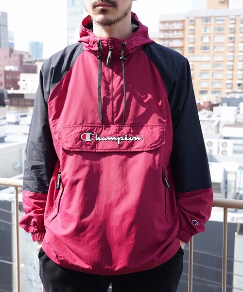 Champion(チャンピオン)の「【CHAMPION/チャンピオン】ナイロンアノラックパーカ- C3-R603 撥水性 裏地メッシュ仕様 ブランドロゴ刺繍(ナイロンジャケット・メンズ・エメラルド/パープル/ブラック/オレンジ/ベージュ・LARGE/MEDIUM/X-LARGE/SMALL)」の14枚目の写真