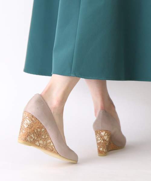 artemis by DIANA(アルテミスバイダイアナ)の「オープントゥウェッジパンプス(パンプス・レディース・グレー/ブラック/オレンジ・23.0cm/23.5cm/25.0cm/22.5cm/24.0cm/24.5cm/22.0cm)」の13枚目の写真