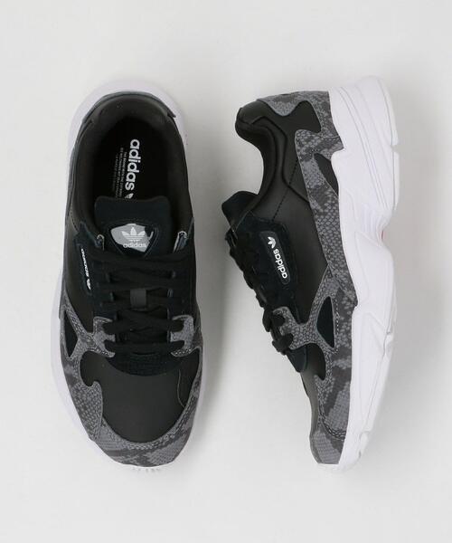 adidas Originals（アディダスオリジナルス）の「＜adidas Originals(アディダス)＞FALCON レザースニーカー ο（スニーカー・レディース・ブラック・23cm/22.5cm/23.5cm/24cm/24.5cm/25cm）」の2枚目の写真