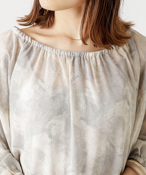 mystic(ミスティック)の「ネックギャザーシフォンブラウス(シャツ/ブラウス・レディース・ベージュ/グレー/グリーン・FREE)」の8枚目の写真