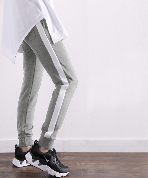 classicalelf(クラシカルエルフ)の「スポーティカジュアルを楽しむ。サイドライン入りスウェットパンツ(スウェットパンツ・レディース・ホワイト/ブラック/グレー・LARGE/MEDIUM/X-LARGE/SMALL)」の3枚目の写真