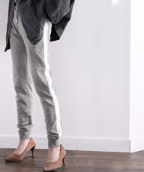 classicalelf(クラシカルエルフ)の「スポーティカジュアルを楽しむ。サイドライン入りスウェットパンツ(スウェットパンツ・レディース・ホワイト/ブラック/グレー・LARGE/MEDIUM/X-LARGE/SMALL)」の19枚目の写真