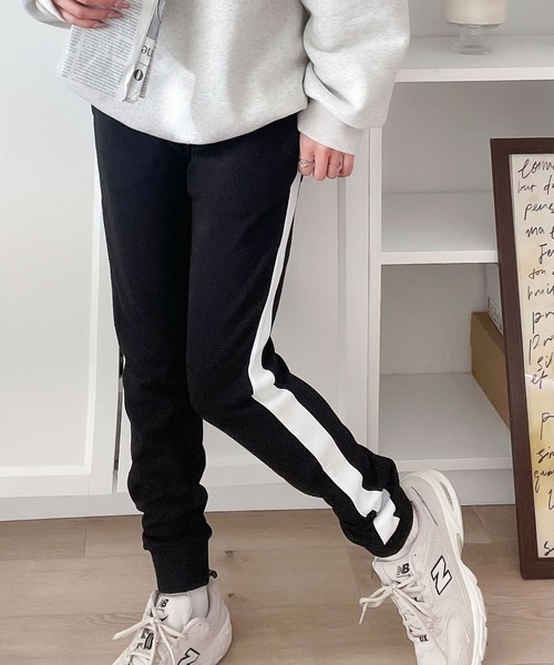 classicalelf(クラシカルエルフ)の「スポーティカジュアルを楽しむ。サイドライン入りスウェットパンツ(スウェットパンツ・レディース・ホワイト/ブラック/グレー・LARGE/MEDIUM/X-LARGE/SMALL)」の10枚目の写真