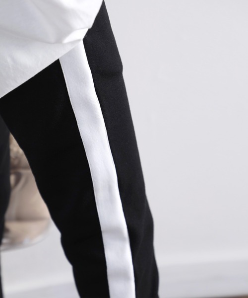 classicalelf(クラシカルエルフ)の「スポーティカジュアルを楽しむ。サイドライン入りスウェットパンツ(スウェットパンツ・レディース・ホワイト/ブラック/グレー・LARGE/MEDIUM/X-LARGE/SMALL)」の5枚目の写真