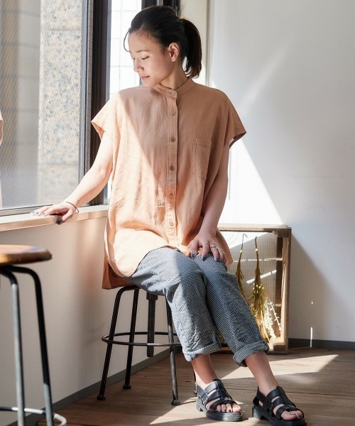 cepo（セポ）の「ＬＩＮＥＮブレンドバンドカラーシャツ（シャツ/ブラウス・レディース・オフホワイト/オレンジ/ネイビー/ブラウン・M）」の9枚目の写真