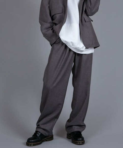 Candy Stripper（キャンディストリッパー）の「W BELT TUCK パンツ（その他パンツ・レディース・ブラック/グレー/イエロー・1/2）」の2枚目の写真