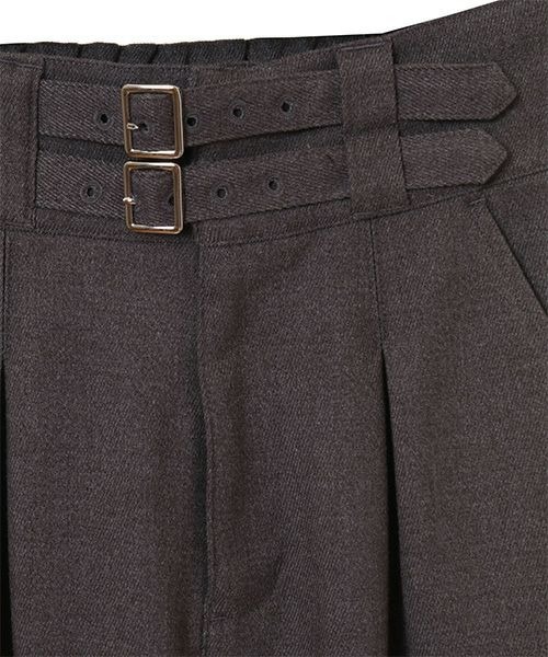 Candy Stripper（キャンディストリッパー）の「W BELT TUCK パンツ（その他パンツ・レディース・ブラック/グレー/イエロー・1/2）」の4枚目の写真