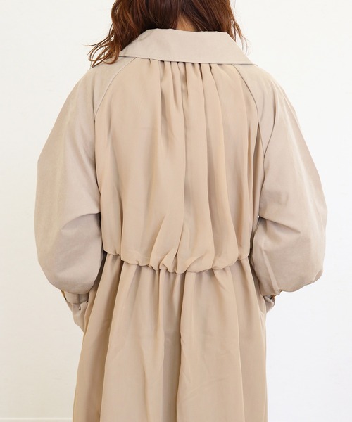 Monocoro toppi（モノコロトッピ）の「バックシフォントレンチコート 21SS（トレンチコート・レディース・ベージュ/ブルー系その他/グレイッシュベージュ・M）」の8枚目の写真