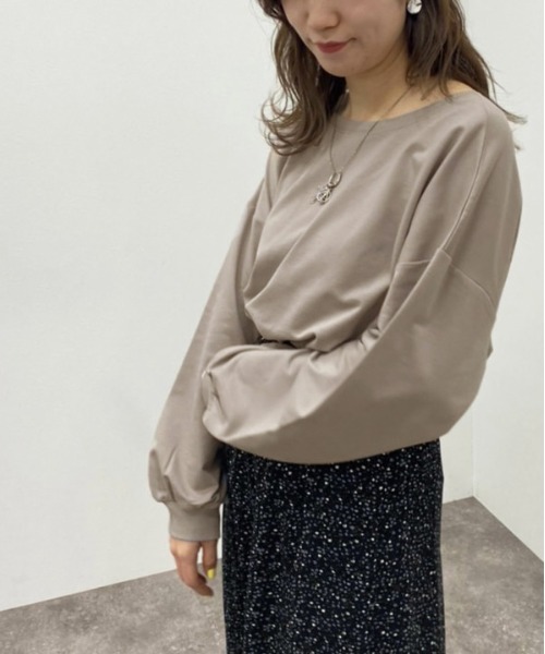 apres jour mignon(アプレジュールミニョン)の「バックUネックトップス【ZOZOTOWN限定アイテム】(Tシャツ/カットソー・レディース・グレイッシュベージュ/ブラック/ダークブルー/アイボリー・フリー/X-LARGE)」の5枚目の写真