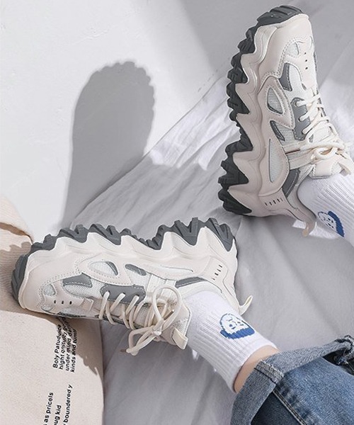 SVEC（シュベック）の「厚底 ソール ダッドシューズ（スニーカー・レディース・ホワイト/ブラック/ベージュ・36/37/38/40/39/35）」の4枚目の写真