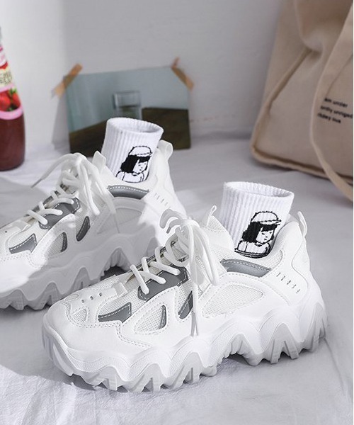 SVEC（シュベック）の「厚底 ソール ダッドシューズ（スニーカー・レディース・ホワイト/ブラック/ベージュ・36/37/38/40/39/35）」の10枚目の写真