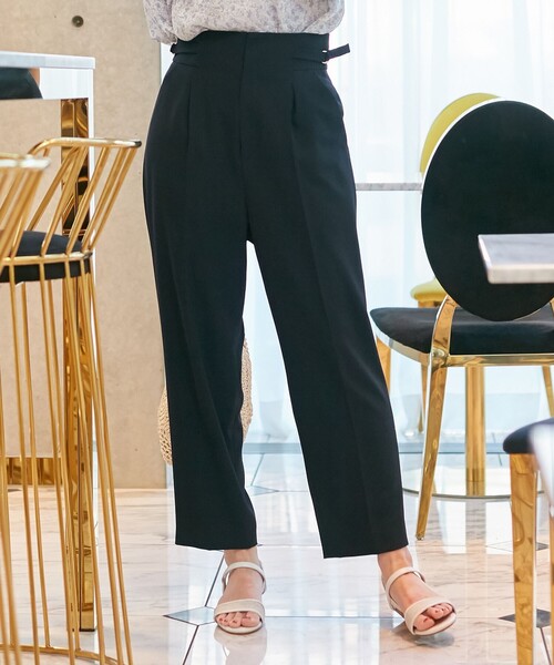 ANY SIS(エニィスィス)の「【洗える】ハイウエストサイドバックル テーパードパンツ(その他パンツ・レディース・ライトグレー系/黄土色系/ネイビー系・1/2/3)」の3枚目の写真