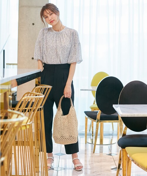 ANY SIS(エニィスィス)の「【洗える】ハイウエストサイドバックル テーパードパンツ(その他パンツ・レディース・ライトグレー系/黄土色系/ネイビー系・1/2/3)」の5枚目の写真